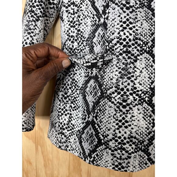 Estelle & Finn Snake Print Blazer Jacket One Button Front Pocket Size 4 Trendy - Picture 5 of 8